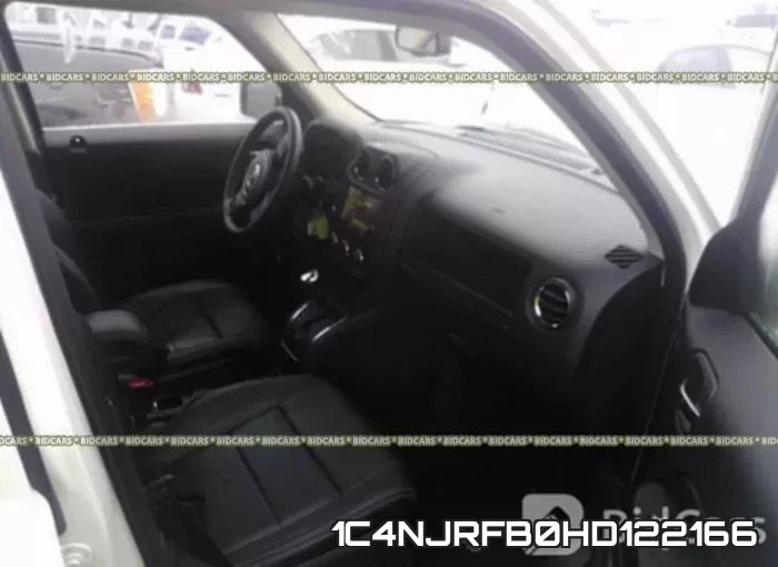 1C4NJRFB0HD122166 фото 6