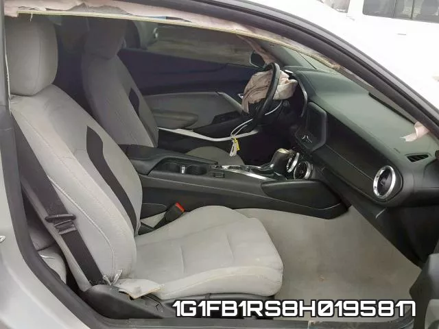 1G1FB1RS8H0195817 фото 6