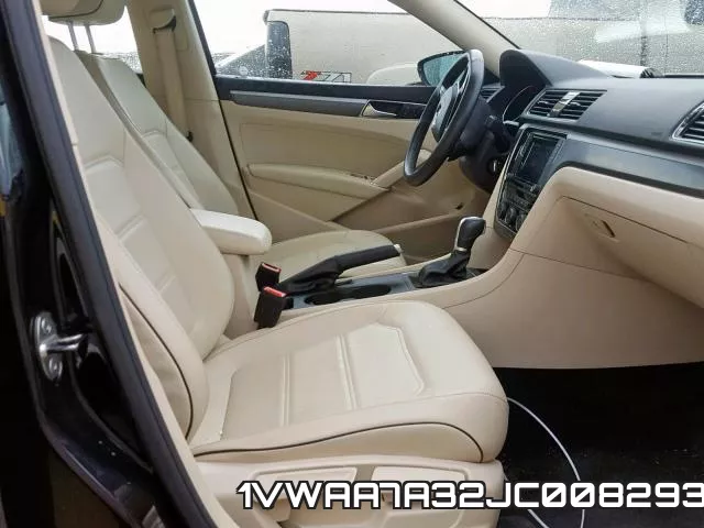 1VWAA7A32JC008293 фото 6