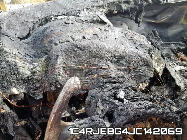 1C4RJEBG4JC142069 фото 9