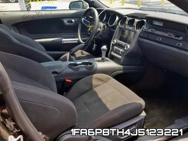 1FA6P8TH4J5123221 фото 6