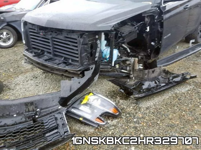 1GNSKBKC2HR329707 фото 10