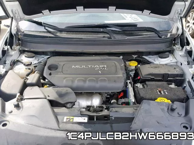 1C4PJLCB2HW666893 фото 8