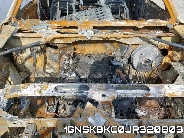 1GNSKBKC0JR320803 фото 8