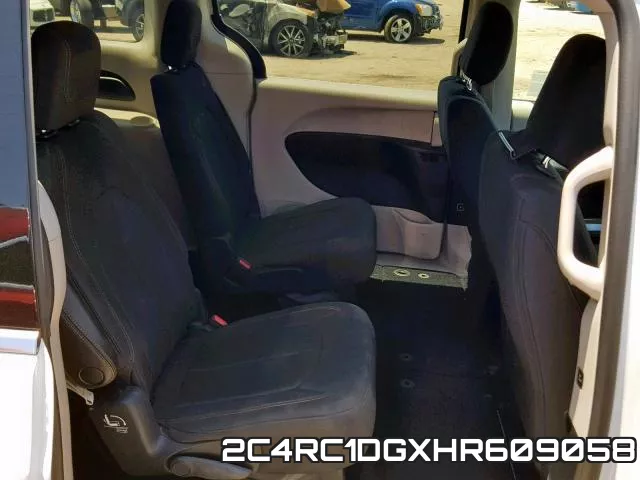 2C4RC1DGXHR609058 фото 7