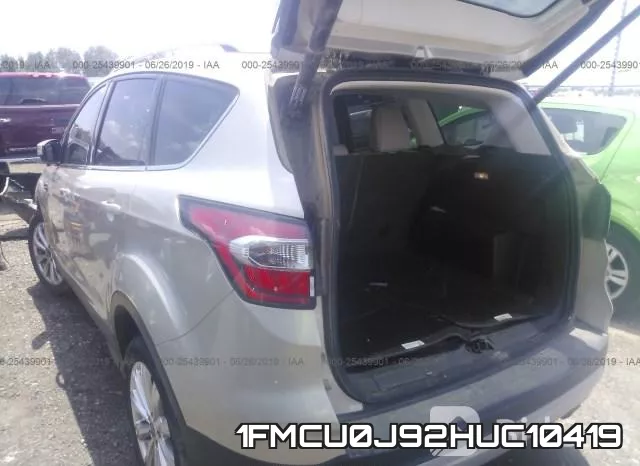 1FMCU0J92HUC10419 фото 4