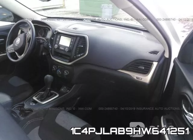 1C4PJLAB9HW641251 фото 6