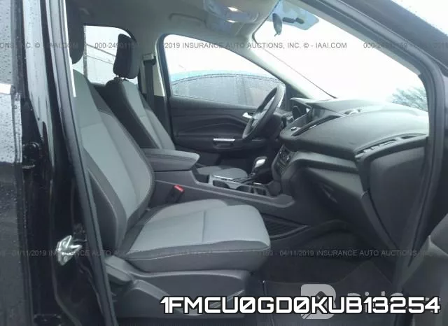 1FMCU0GD0KUB13254 фото 6