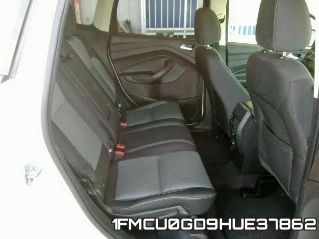 1FMCU0GD9HUE37862 фото 7