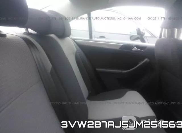 3VW2B7AJ5JM251563 фото 9