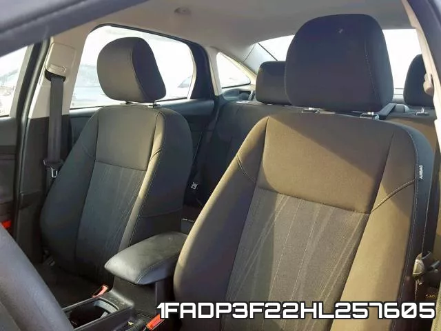 1FADP3F22HL257605 фото 10