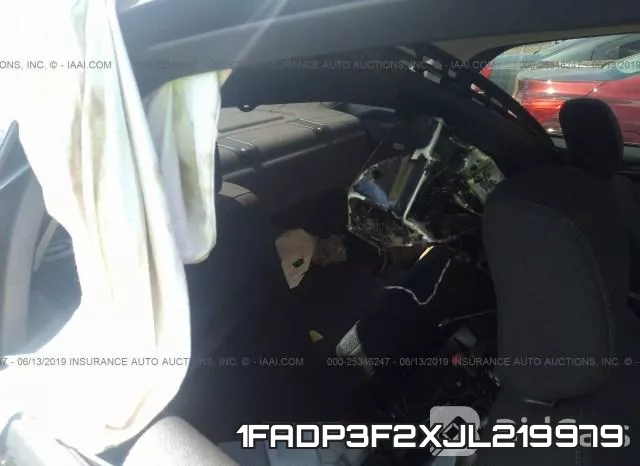 1FADP3F2XJL219979 фото 9