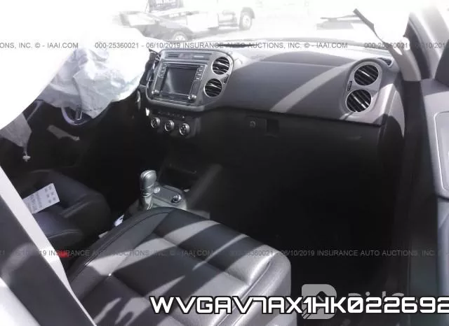 WVGAV7AX1HK022692 фото 6