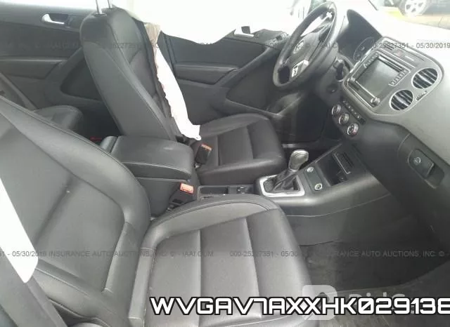 WVGAV7AXXHK029138 фото 6