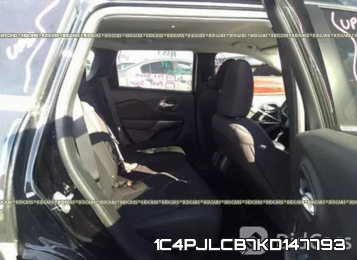 1C4PJLCB7KD147793 фото 9
