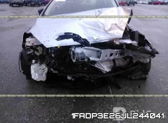 1FADP3E26JL244041 фото 7