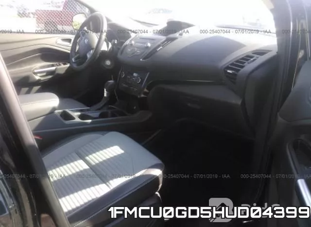 1FMCU0GD5HUD04399 фото 6