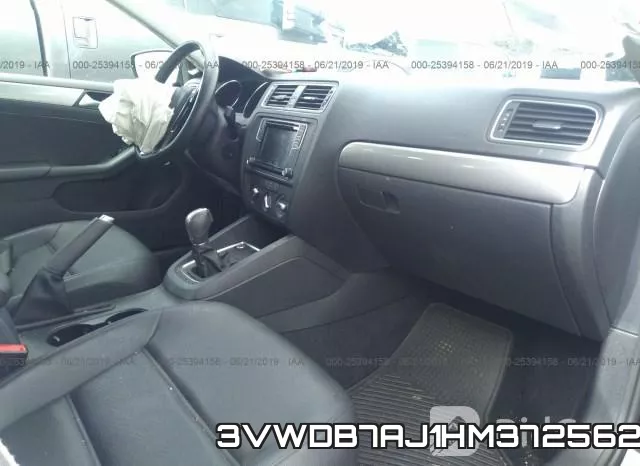 3VWDB7AJ1HM372562 фото 6