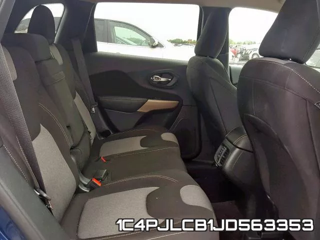 1C4PJLCB1JD563353 фото 7
