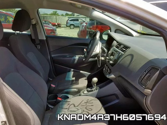 KNADM4A37H6057694 фото 6