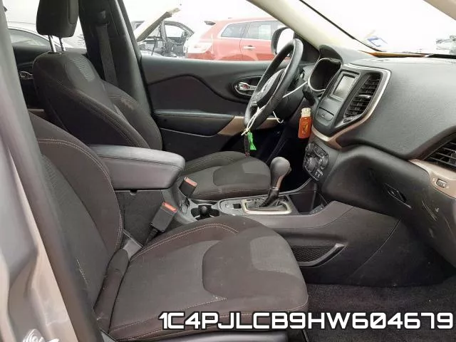 1C4PJLCB9HW604679 фото 6