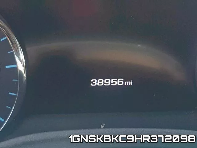 1GNSKBKC9HR372098 фото 9