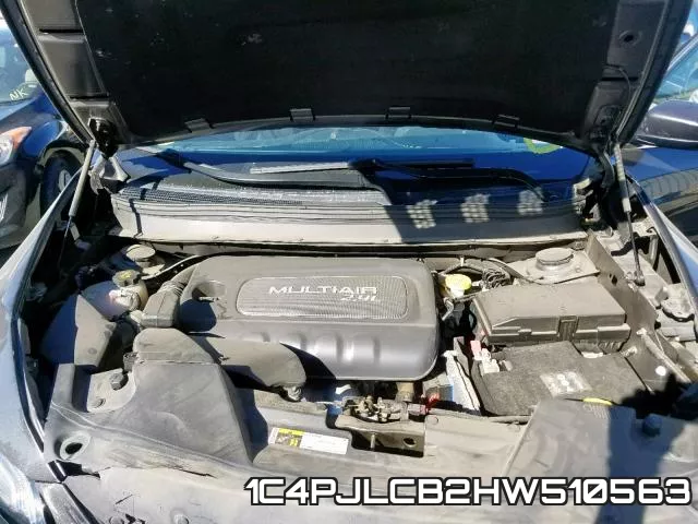 1C4PJLCB2HW510563 фото 8