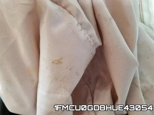 1FMCU0GD8HUE43054 фото 10