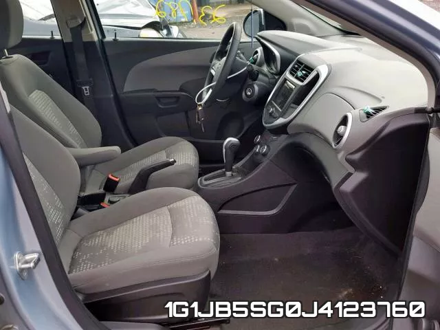 1G1JB5SG0J4123760 фото 6
