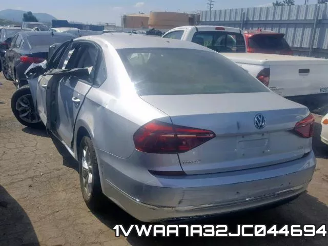 1VWAA7A32JC044694 фото 4