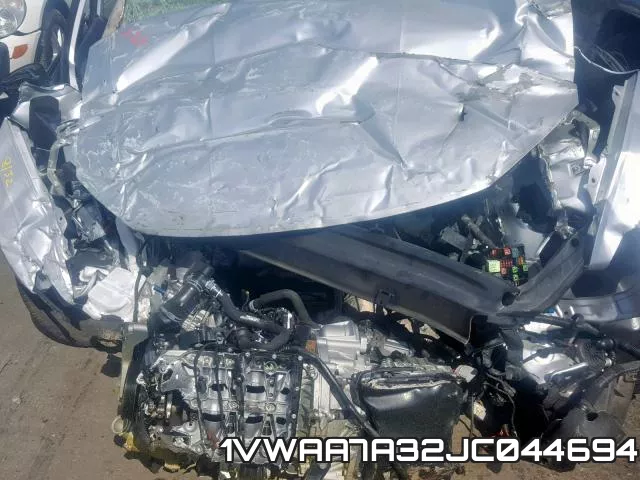 1VWAA7A32JC044694 фото 8