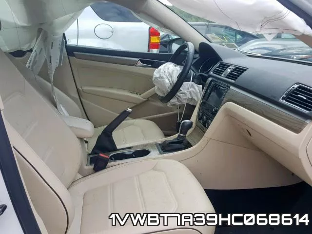 1VWBT7A39HC068614 фото 7