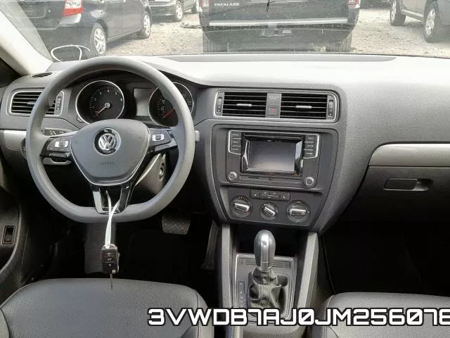 3VWDB7AJ0JM256078 фото 10