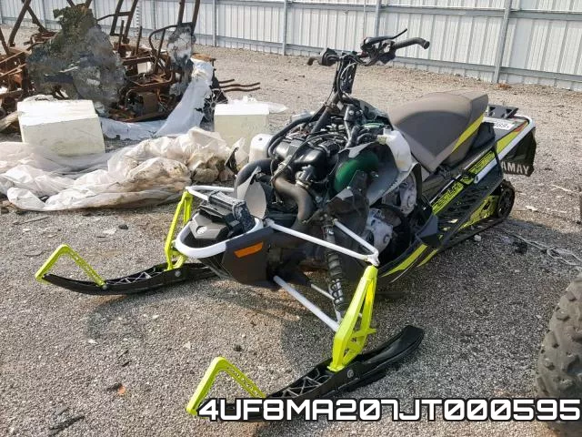 4UF8MA207JT000595 фото 3
