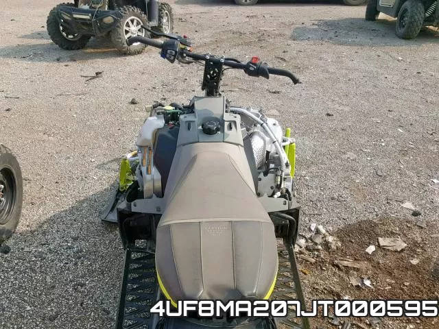 4UF8MA207JT000595 фото 6