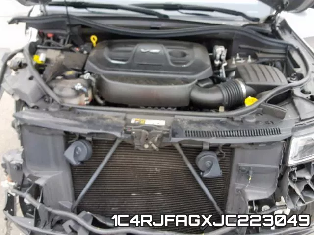 1C4RJFAGXJC223049 фото 8