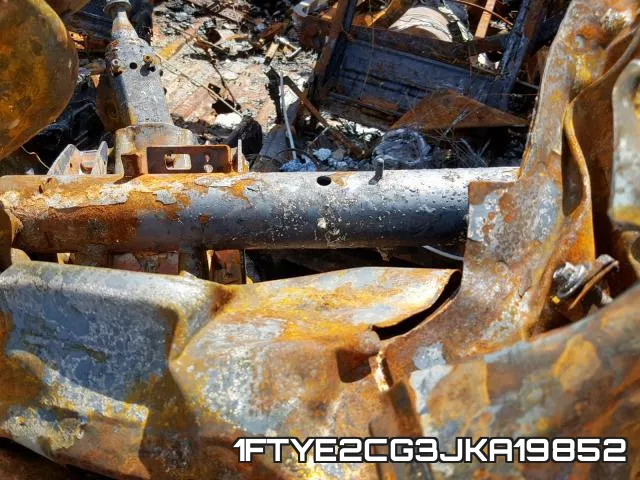 1FTYE2CG3JKA19852 фото 2
