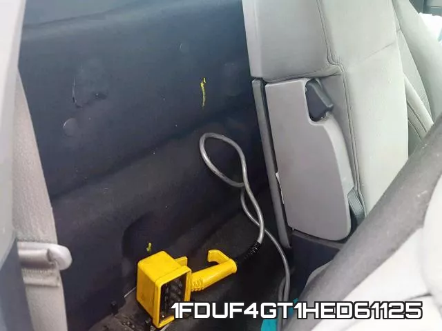 1FDUF4GT1HED61125 фото 7