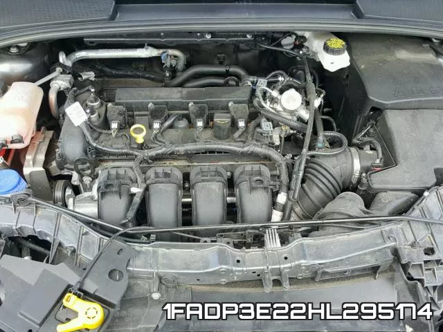 1FADP3E22HL295174 фото 8