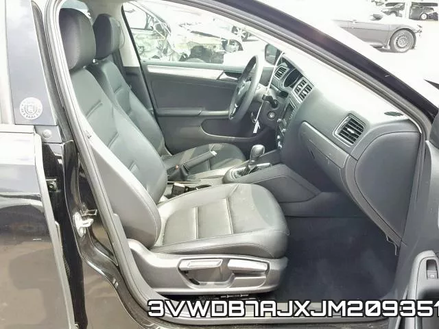 3VWDB7AJXJM209351 фото 6