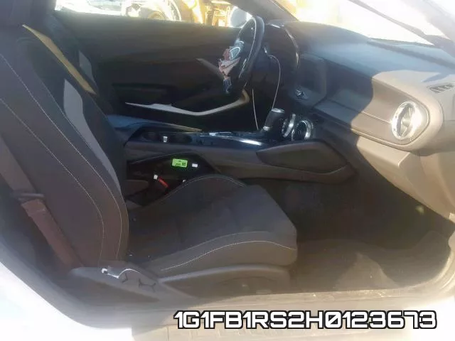 1G1FB1RS2H0123673 фото 6