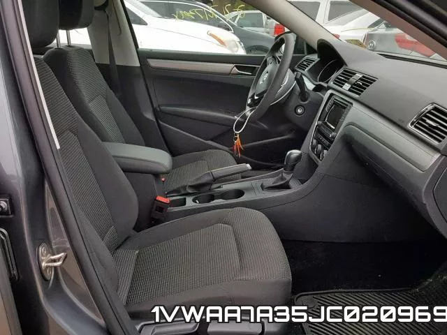 1VWAA7A35JC020969 фото 6