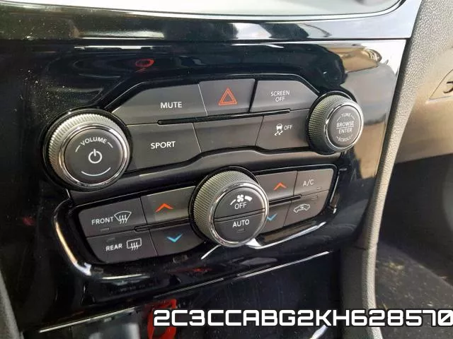 2C3CCABG2KH628570 фото 10