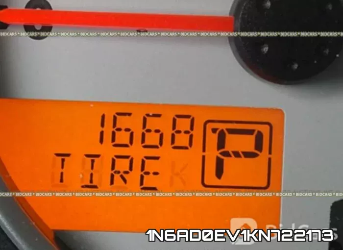 1N6AD0EV1KN722173 фото 8
