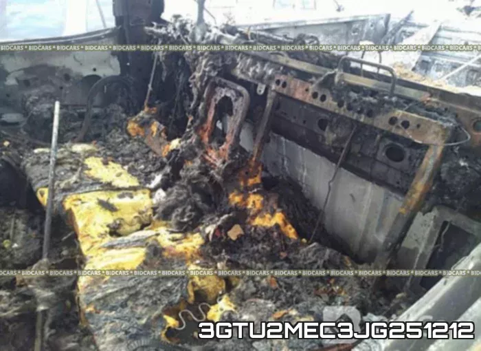 3GTU2MEC3JG251212 фото 9