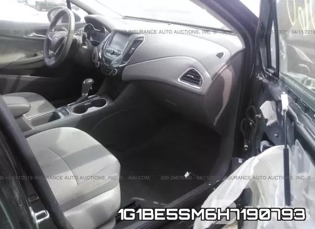 1G1BE5SM6H7190793 фото 6