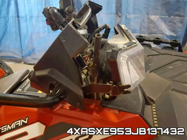 4XASXE953JB137432 фото 10