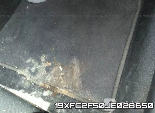 19XFC2F50JE028650 фото 7