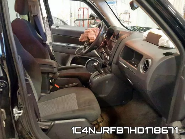 1C4NJRFB7HD178671 фото 6