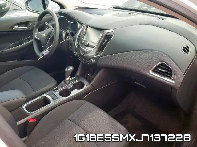 1G1BE5SMXJ7137228 фото 6